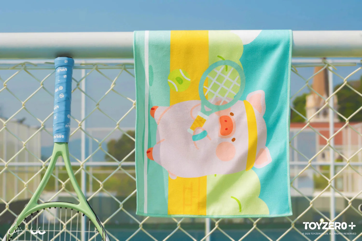 Lulu The Piggy Tennis Series-Sports Towel (Playing Ver.)