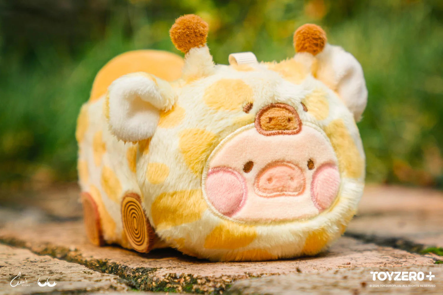 Lulu The Piggy Animal Party-High Speed Giraffe Lu Plush Keychain
