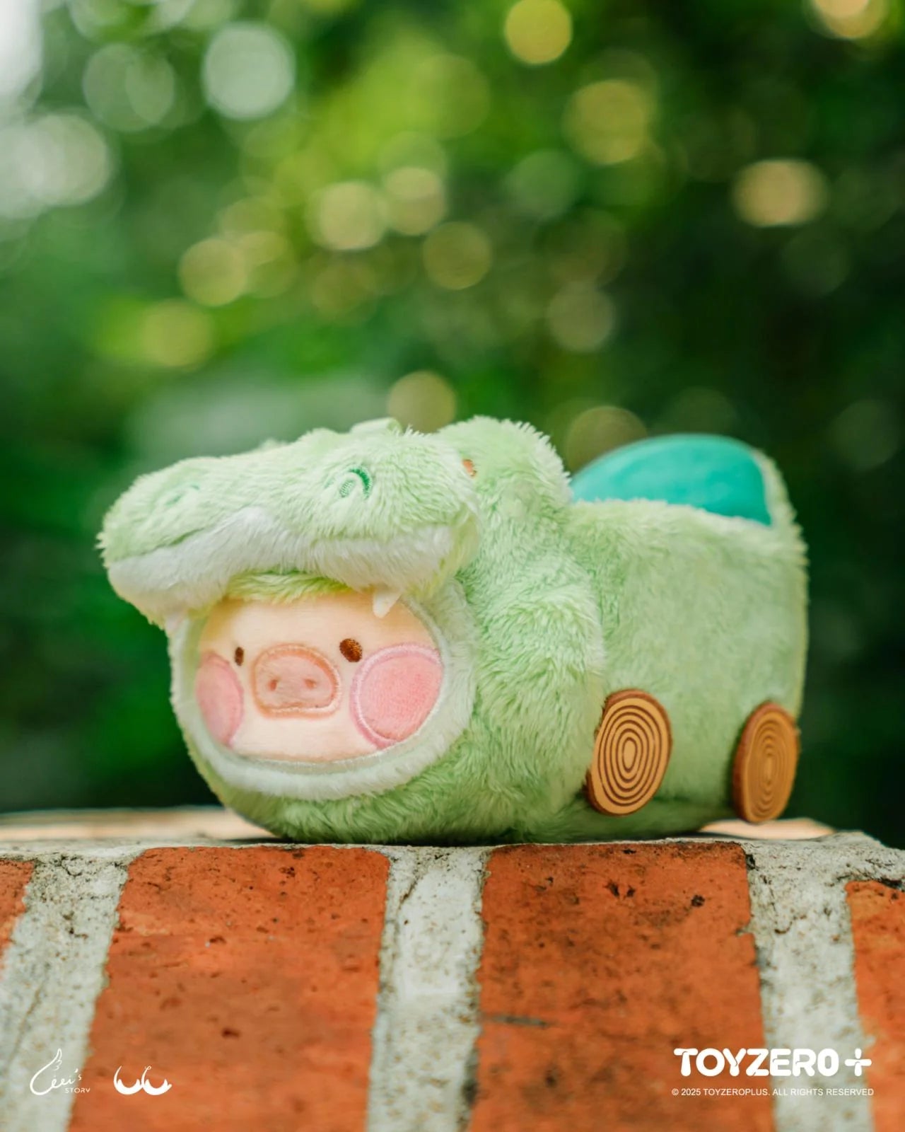 Lulu The Piggy Animal Party-Speeding Crocodile Lu Plush Keychain