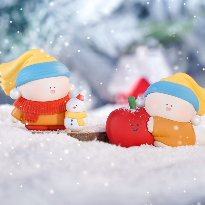 The Big Gallery- Tender Moments Series Girl With Pearl Earrings Blind Box (Box of 8)