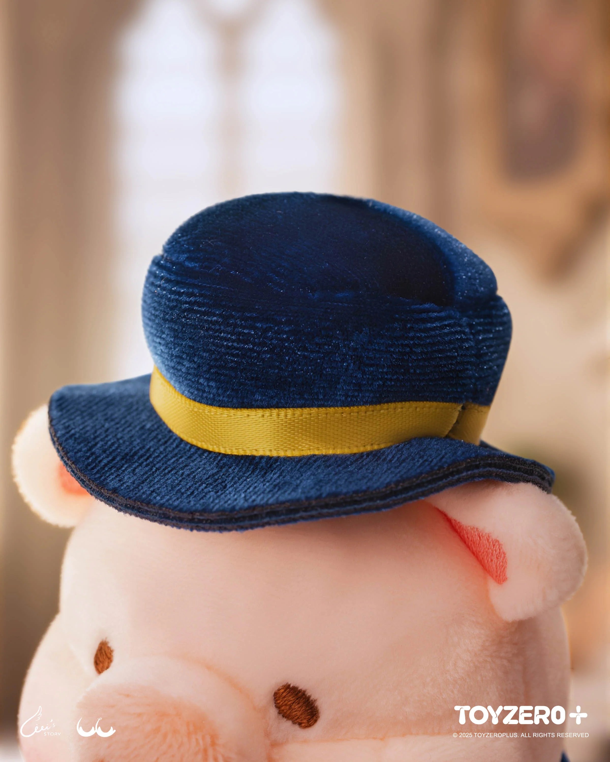 Lulu The Piggy Lululand - Billionaire Lu Plush Keychain